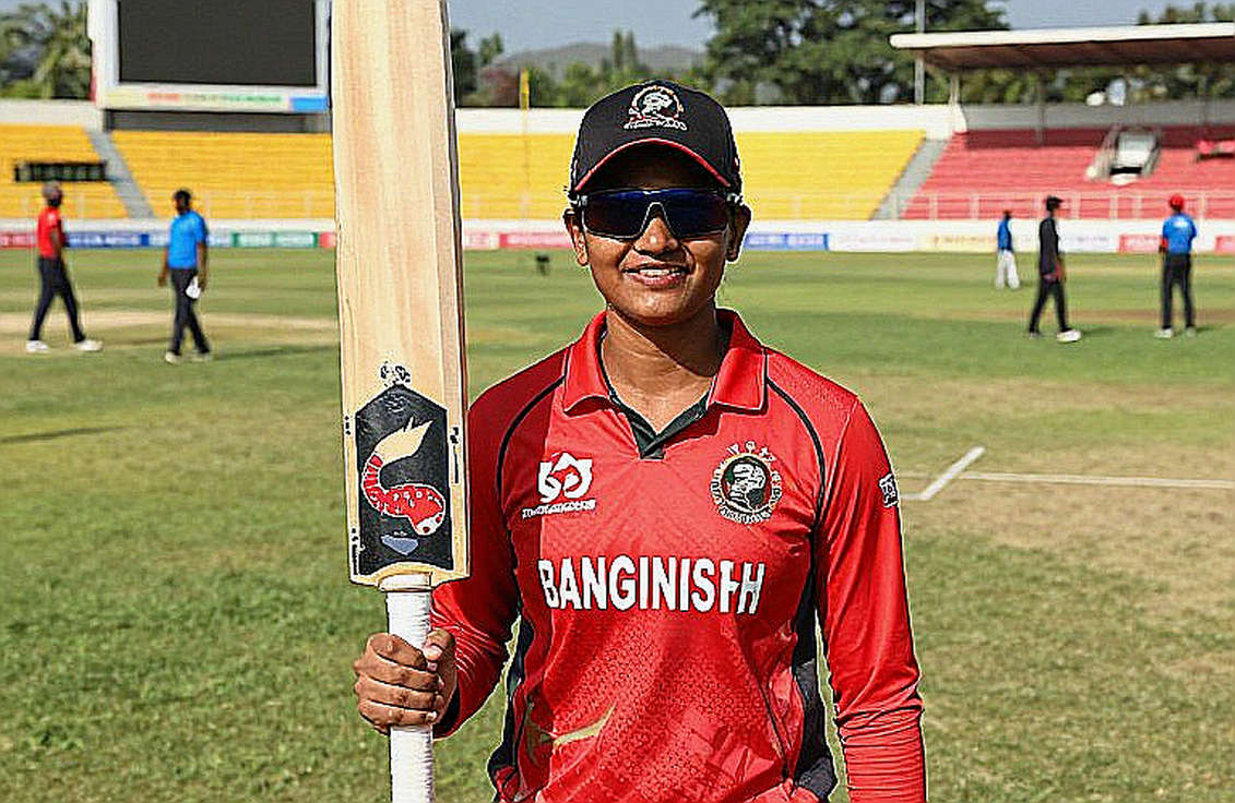 মোমিনুল হকের বোলিং পুনর্গঠন: টেস্ট সূচির আগে বাংলাদেশের পঞ্চম বোলারের হিসাব