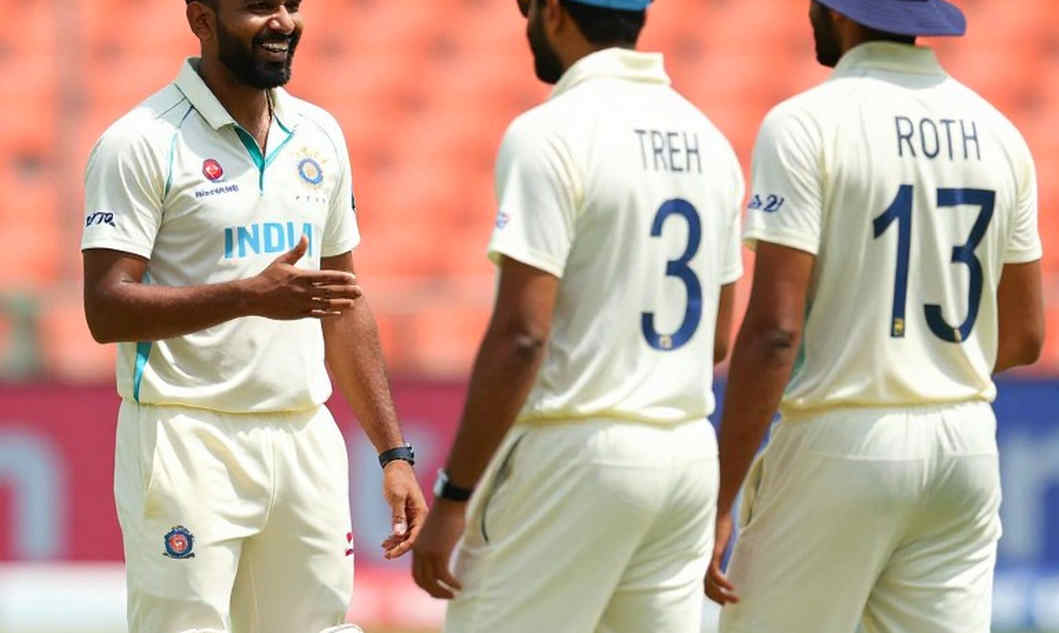 এশীয় ক্রিকেটের করিডর তারার আগেই ভাঙে: এশিয়া কাপের ফিল্ড-ম্যাপ নোটবুক এশীয় ক্রিকেটের করিডর তারার আগেই ভাঙে: এশিয়া কাপের ফিল্ড-ম্যাপ নোটবুক