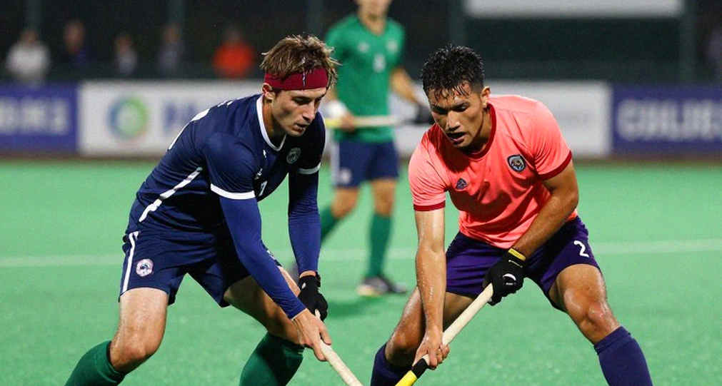৩২০ ক্যাপের দেয়াল: সবিতা পুনিয়ার রেকর্ড যেখানে কথা বলে, আর যেখানে একেবারে চুপ ৩২০ ক্যাপের দেয়াল: সবিতা পুনিয়ার রেকর্ড যেখানে কথা বলে, আর যেখানে একেবারে চুপ