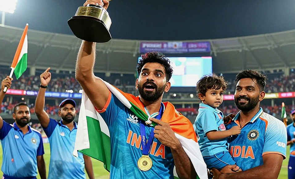 নিলামের দাম প্রতিভা মাপে না, মাপে স্লট ও পাসপোর্ট: আইপিএলে বাংলাদেশি ক্রিকেটারদের বাজার-অসমতার হিসাব নিলামের দাম প্রতিভা মাপে না, মাপে স্লট ও পাসপোর্ট: আইপিএলে বাংলাদেশি ক্রিকেটারদের বাজার-অসমতার হিসাব